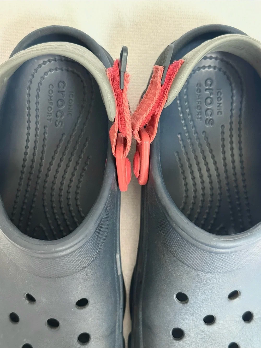 CROCS Clogs Navy Blue with Red Adjustable Straps Size Juvenile 3 Slip On